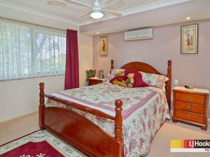 102 Sheaves Road, Kallangur QLD 4503