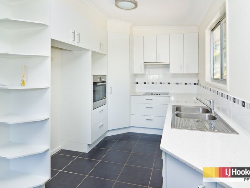 7 Carwell Avenue, Petrie QLD 4502