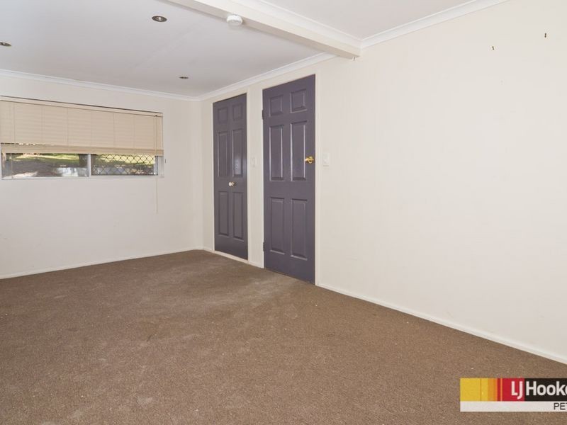 7 Carwell Avenue, Petrie QLD 4502