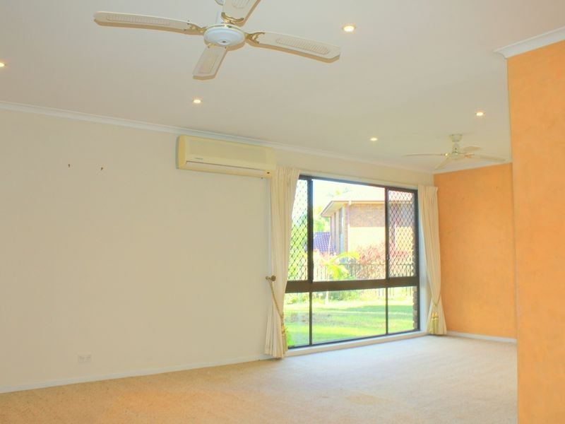 8 Oberong Court, Petrie QLD 4502