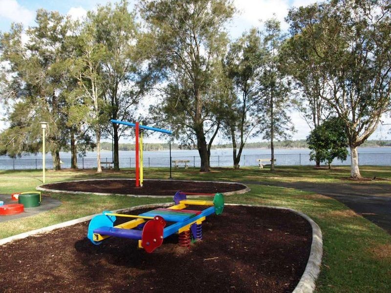 19 Frenchs Road, Petrie QLD 4502