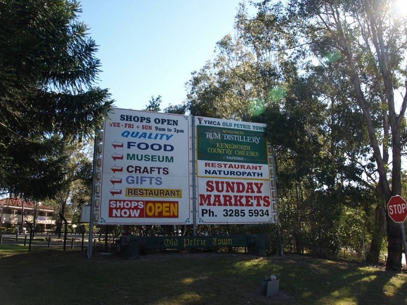 19 Frenchs Road, Petrie QLD 4502