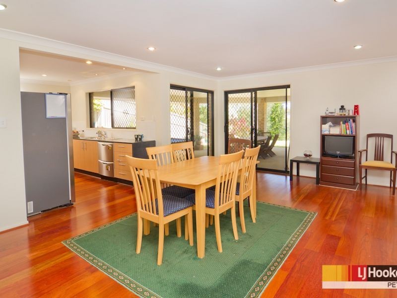 25 Hunter Circuit, Petrie QLD 4502