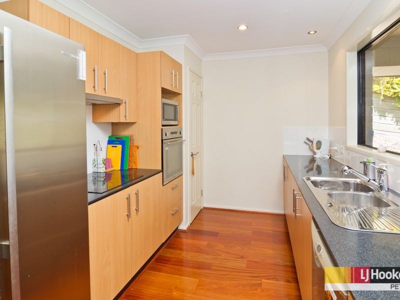 25 Hunter Circuit, Petrie QLD 4502