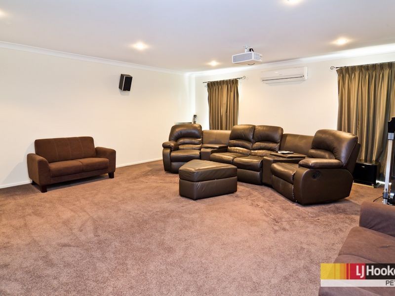 25 Hunter Circuit, Petrie QLD 4502