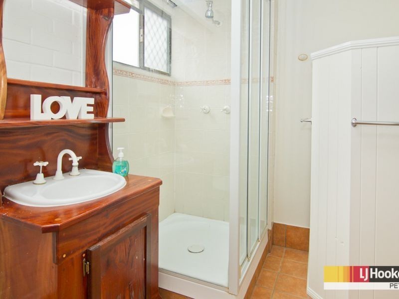 11 Forestville Road, Petrie QLD 4502