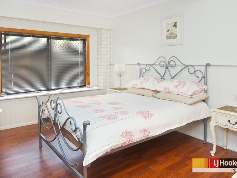 11 Forestville Road, Petrie QLD 4502