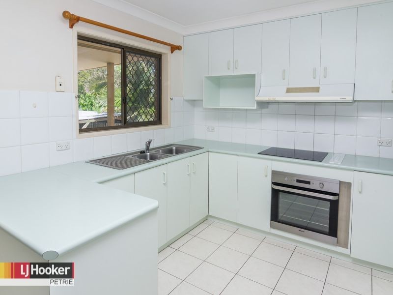 12 Styles Rd, Petrie QLD 4502
