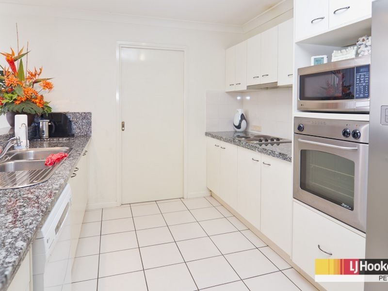 53 Kirri Avenue, Petrie QLD 4502