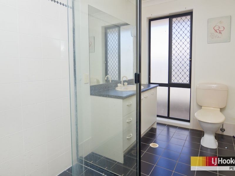 53 Kirri Avenue, Petrie QLD 4502