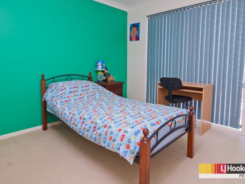 53 Kirri Avenue, Petrie QLD 4502