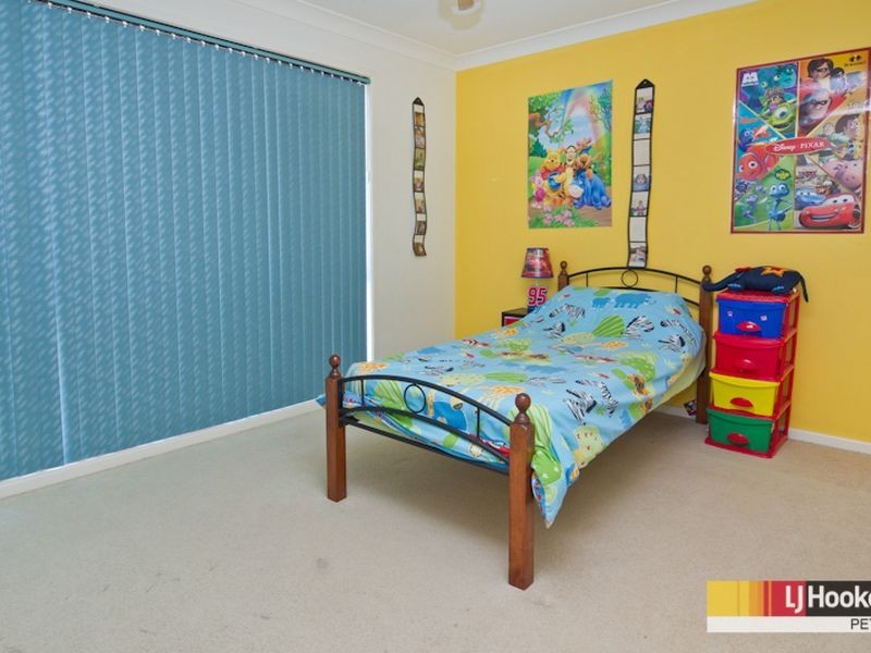 53 Kirri Avenue, Petrie QLD 4502