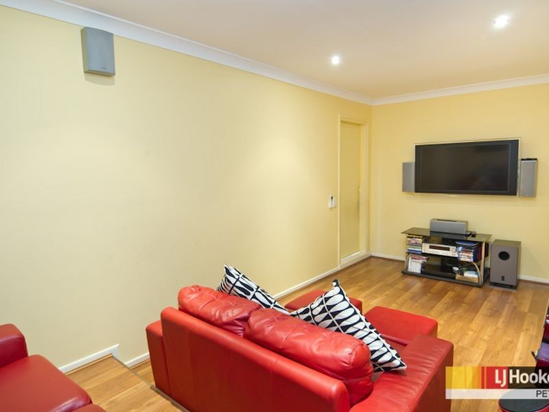 53 Kirri Avenue, Petrie QLD 4502