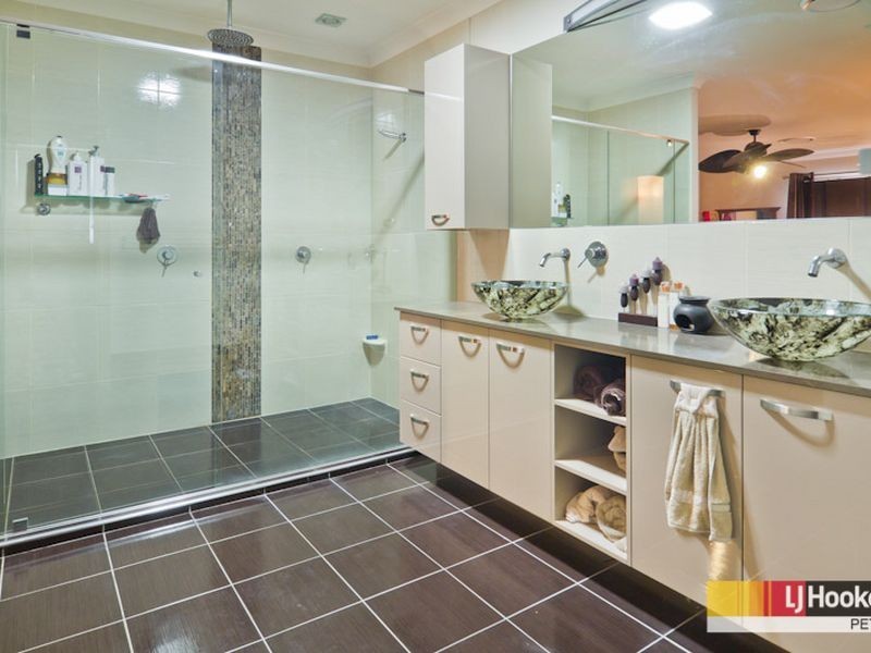 14 Waterway Crescent, Murrumba Downs QLD 4503