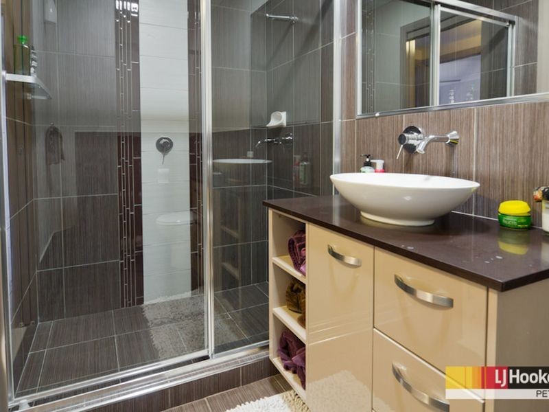 14 Waterway Crescent, Murrumba Downs QLD 4503