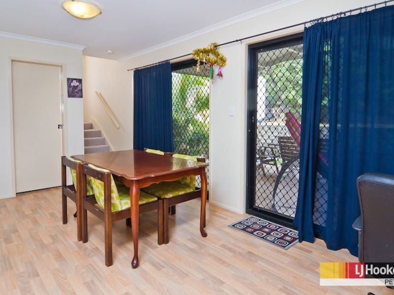 4 Ruby Crescent, Petrie QLD 4502