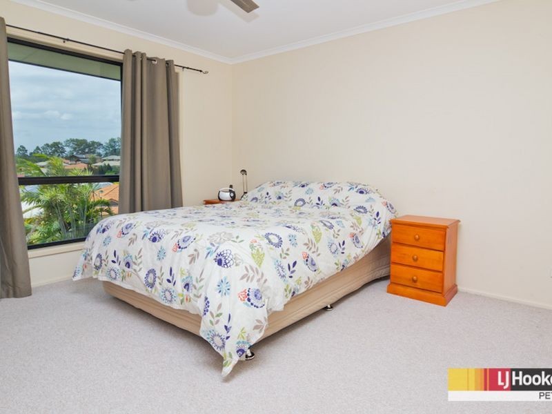 4 Ruby Crescent, Petrie QLD 4502