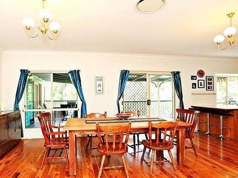 16 Carmody Court, Petrie QLD 4502