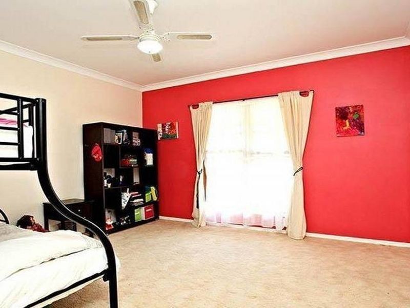 16 Carmody Court, Petrie QLD 4502