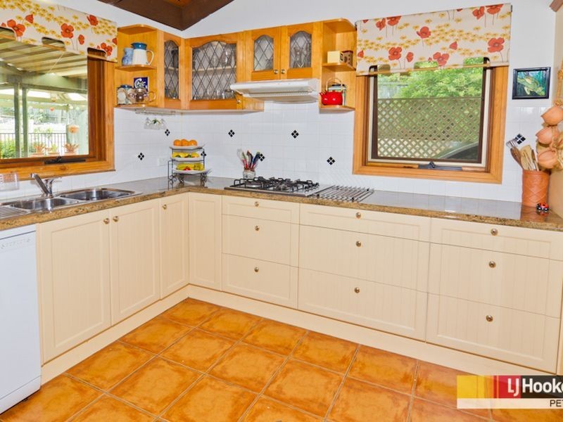 16 Voltaire Crescent, Petrie QLD 4502