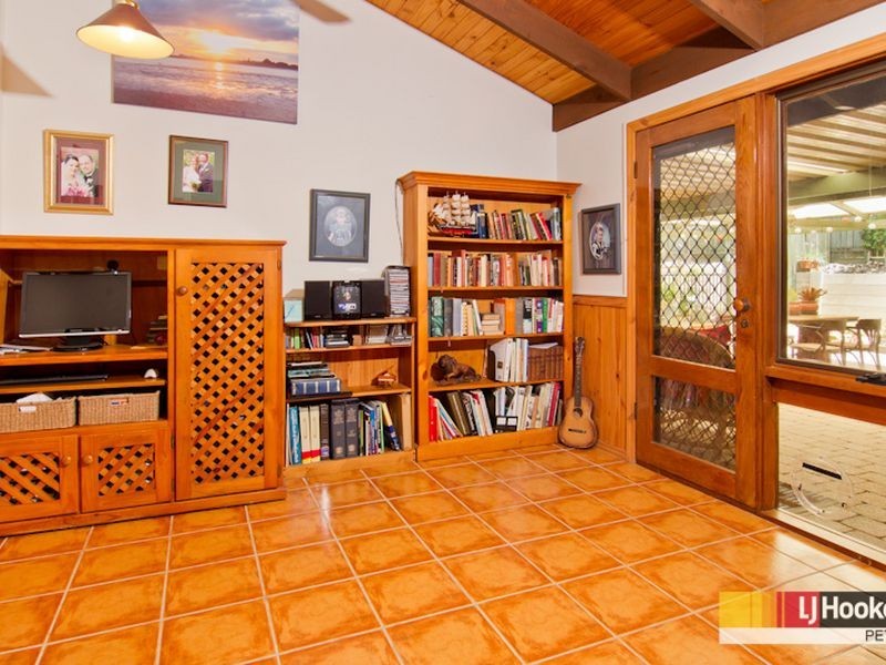 16 Voltaire Crescent, Petrie QLD 4502