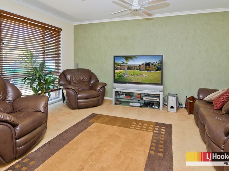 83 Rue Montaigne, Petrie QLD 4502