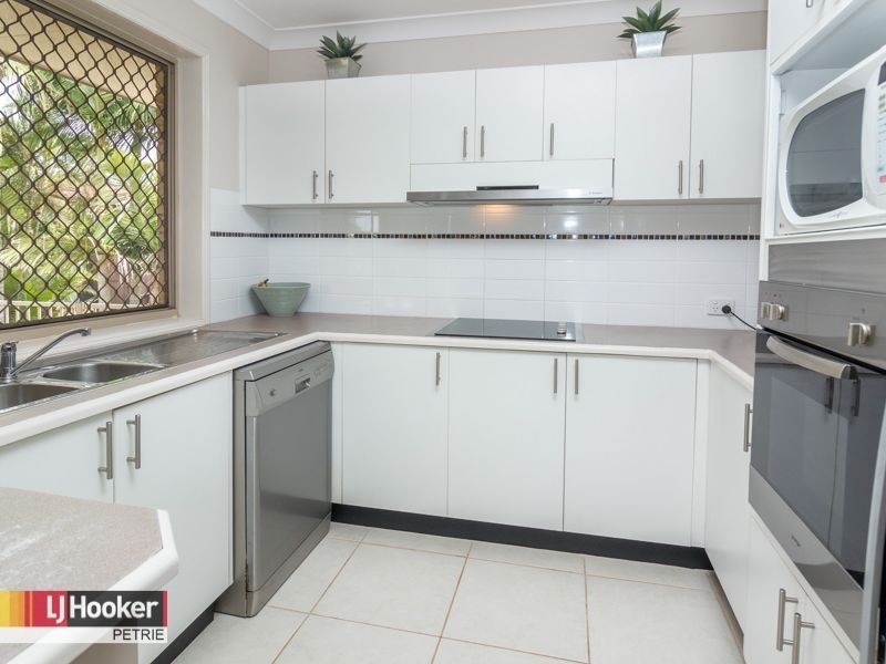 9 Fontenay Court, Petrie QLD 4502