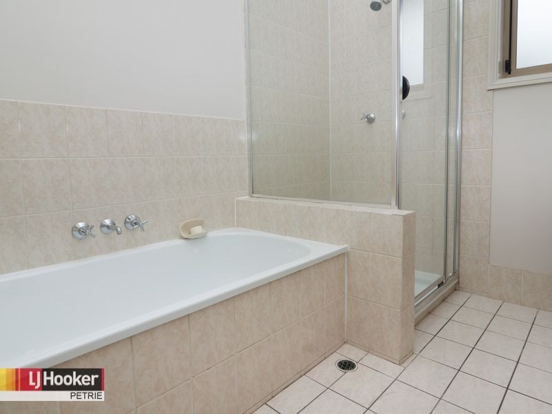 9 Fontenay Court, Petrie QLD 4502