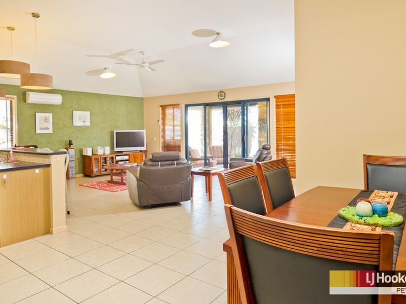 16 Ashford Circuit, Petrie QLD 4502