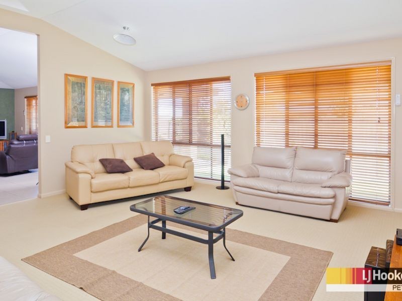16 Ashford Circuit, Petrie QLD 4502