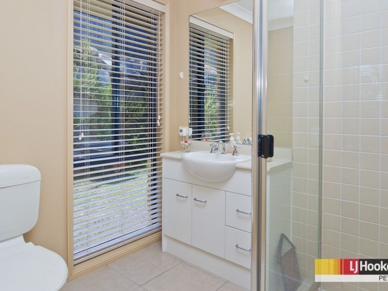 16 Ashford Circuit, Petrie QLD 4502