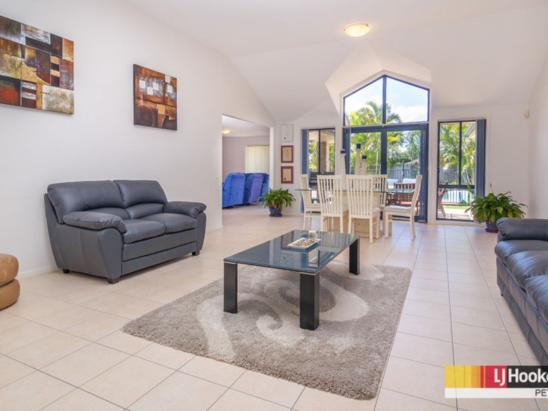 28 Ashford Circuit, Petrie QLD 4502