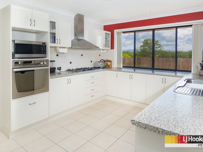 28 Ashford Circuit, Petrie QLD 4502