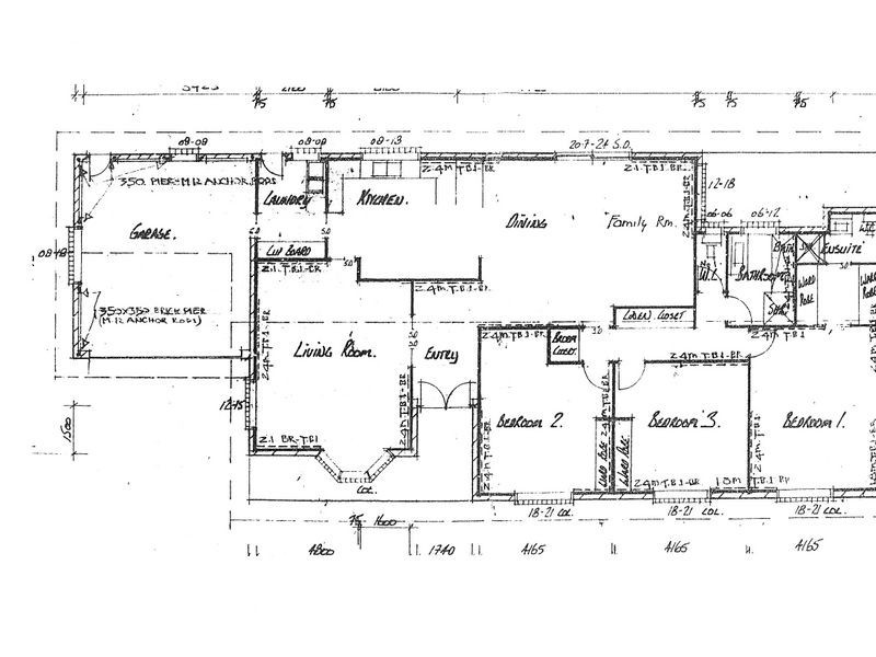 2 Grenoble Street, Petrie QLD 4502