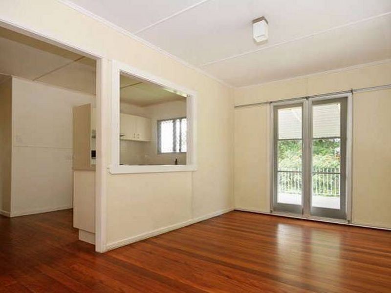 1 Houghton Street, Petrie QLD 4502