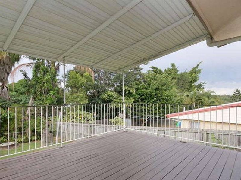 1 Houghton Street, Petrie QLD 4502