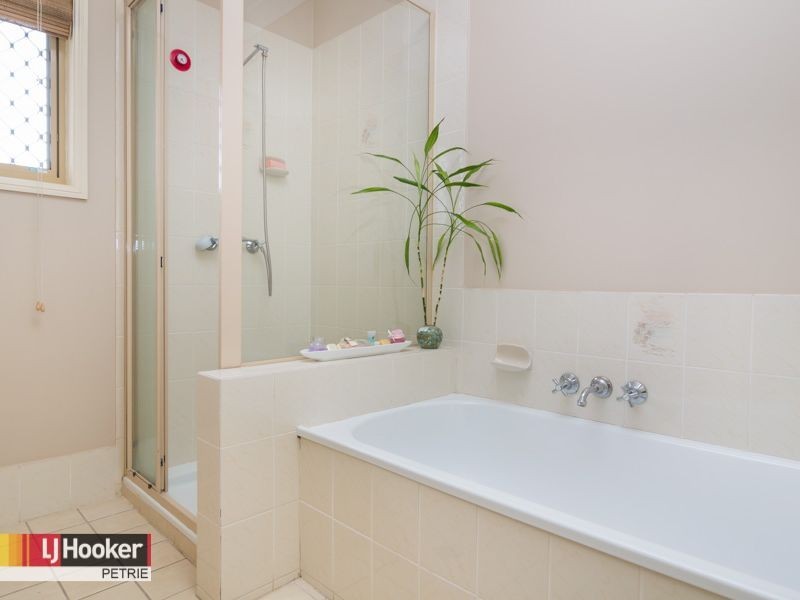 7 Fontenay Court, Petrie QLD 4502