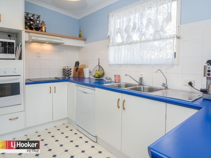 13 Woodlands Avenue, Petrie QLD 4502