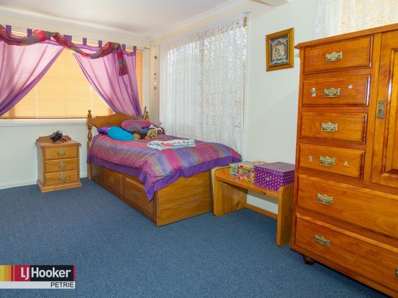 13 Woodlands Avenue, Petrie QLD 4502