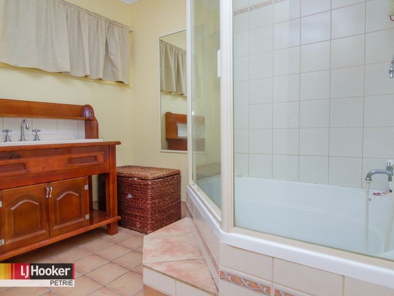 15 Carwell Avenue, Petrie QLD 4502