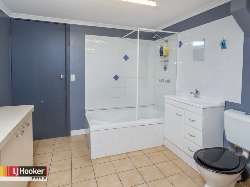 15 Carwell Avenue, Petrie QLD 4502