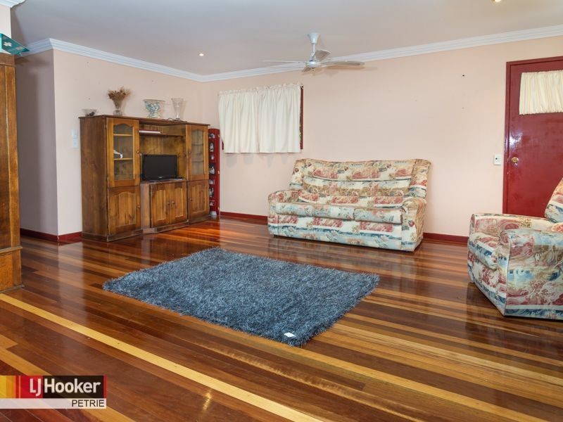 15 Carwell Avenue, Petrie QLD 4502
