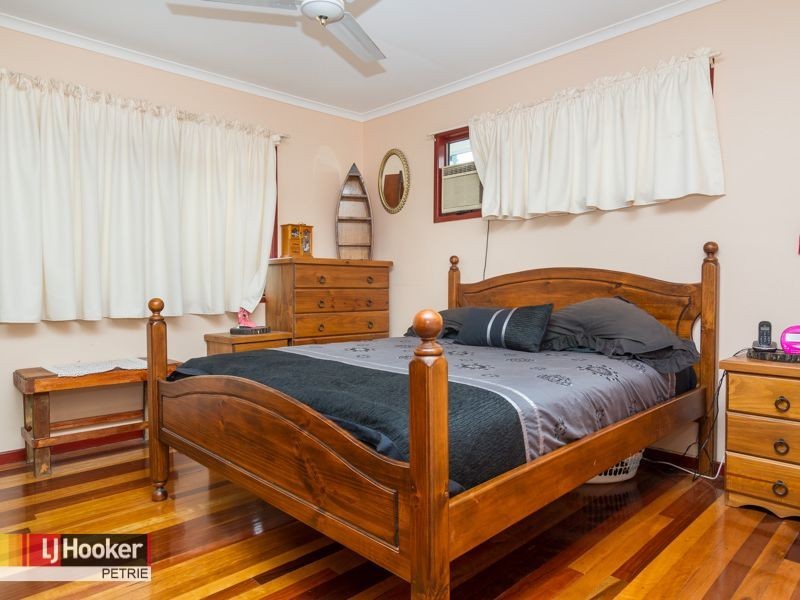 15 Carwell Avenue, Petrie QLD 4502