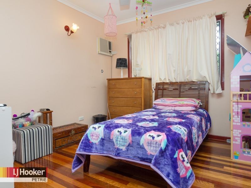 15 Carwell Avenue, Petrie QLD 4502