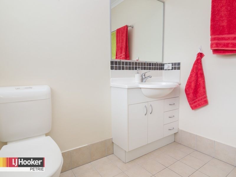 4/5 Slater Avenue, Lawnton QLD 4501