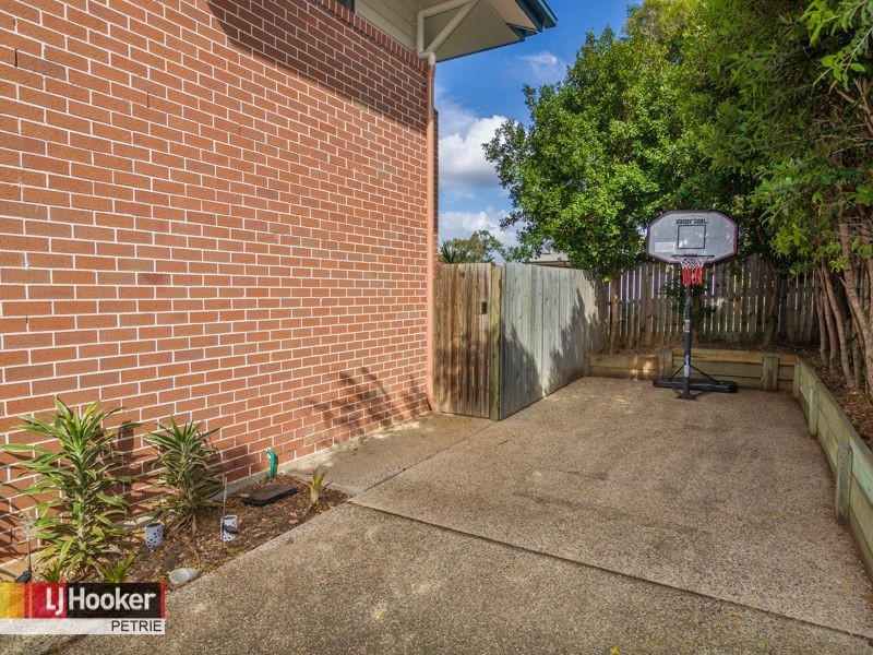 4/5 Slater Avenue, Lawnton QLD 4501