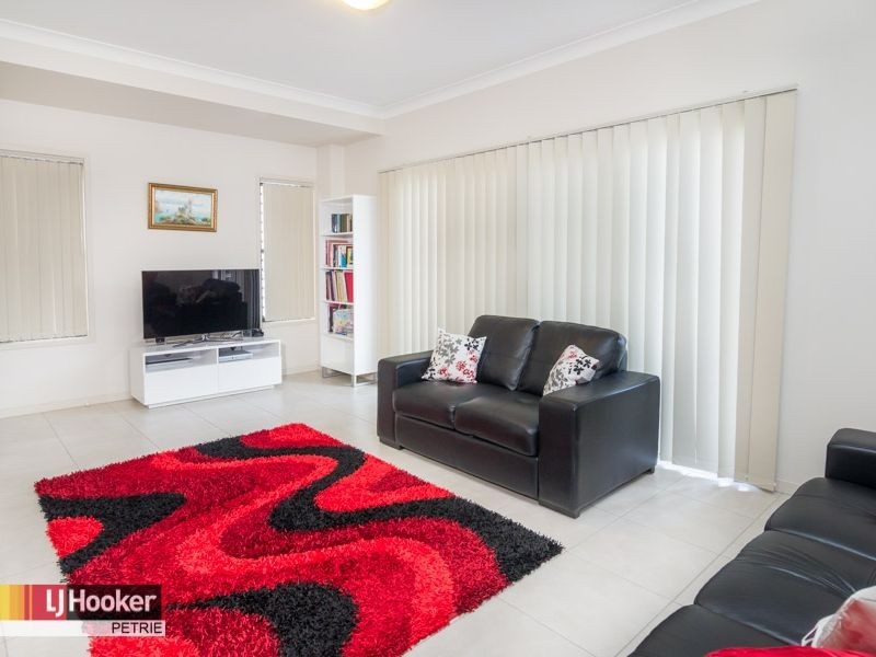 1/24 Armstrong Street, Petrie QLD 4502