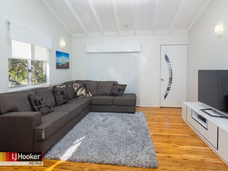 59 Oakey Flat Road, Morayfield QLD 4506