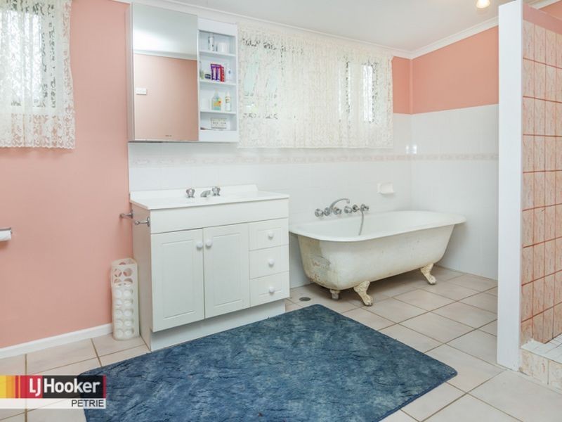 10 Belrose Avenue, Petrie QLD 4502