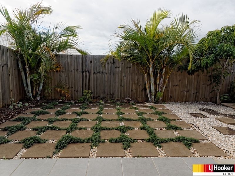 30 Diane Parade, Kallangur QLD 4503
